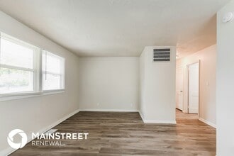 8161 Schoen Dr in Lawrence, IN - Building Photo - Building Photo