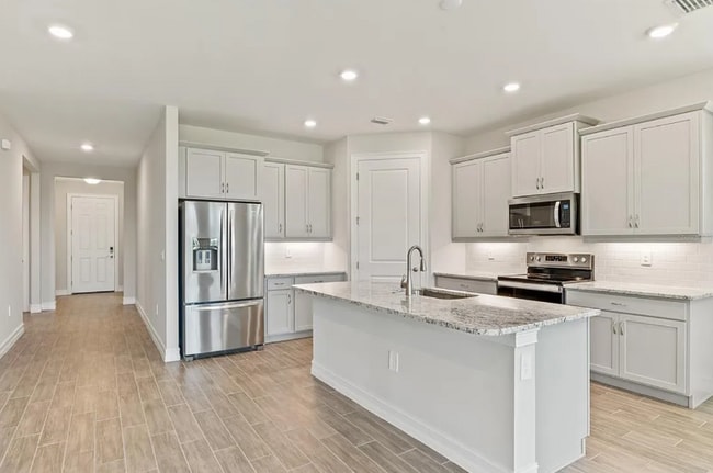 16068 Crofton Spgs Wy in Port Charlotte, FL - Building Photo - Building Photo