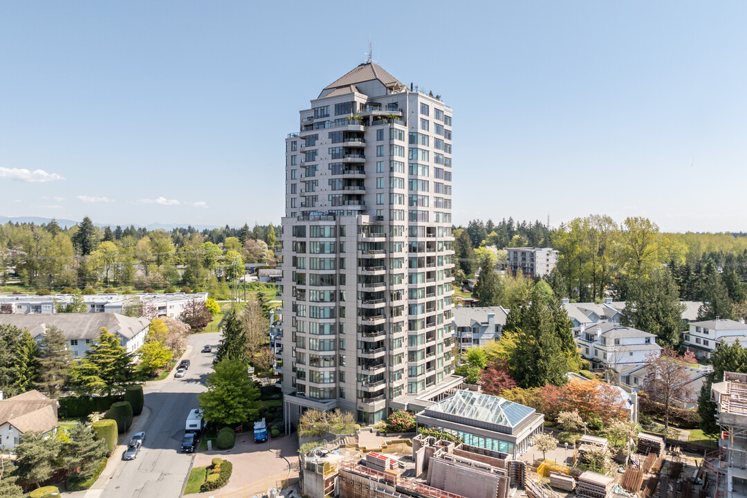 13880 101 Ave in Surrey, BC - Building Photo