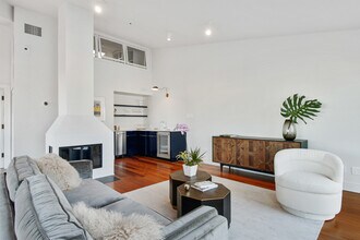 1107 S Peters St, Unit 520 in New Orleans, LA - Building Photo - Building Photo