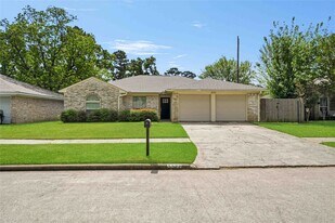 5522 Bridgegate Dr in Spring, TX - Building Photo