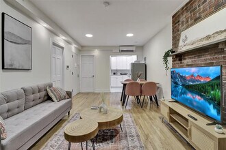 1830 3rd Ave in New York, NY - Building Photo - Building Photo