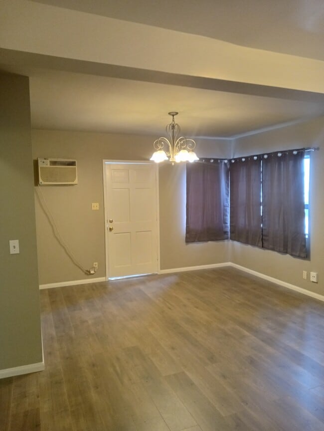 11619 Archwood St, Unit 11619 in North Hollywood, CA - Foto de edificio - Building Photo