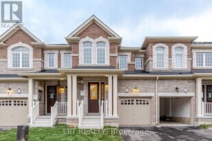 10 Gosset Rd in Brampton, ON - Building Photo