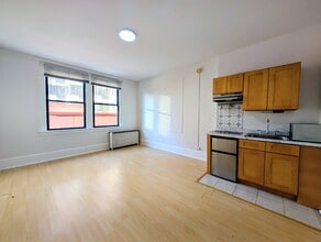 1324 Locust St, Unit 618 in Philadelphia, PA - Foto de edificio - Building Photo