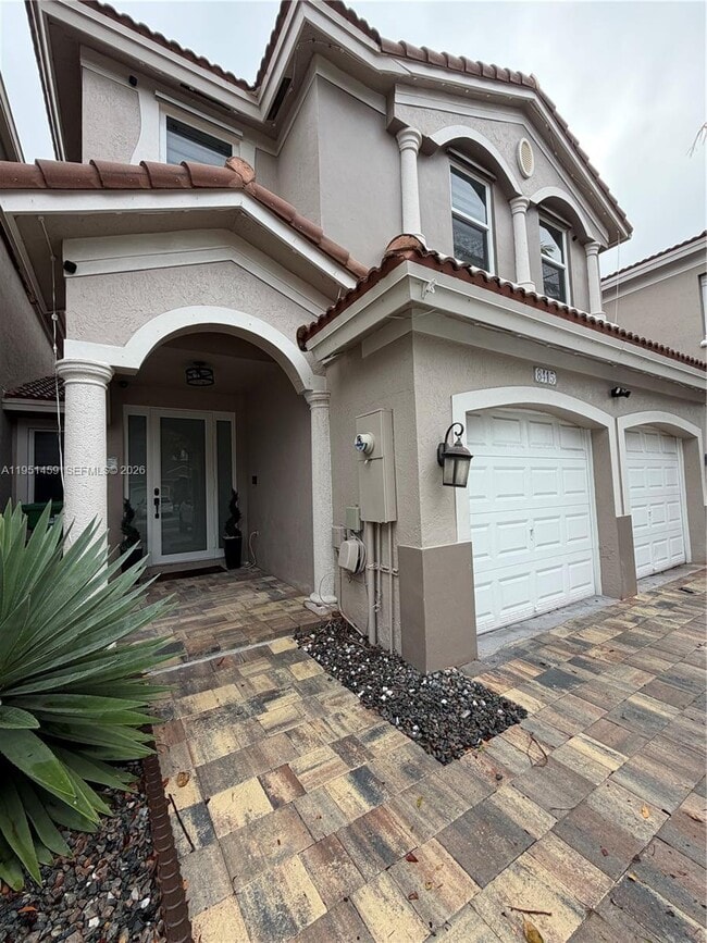 8415 NW 108th Pl in Doral, FL - Building Photo - Building Photo