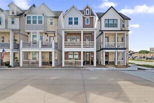 203 S Village Way in Lewisville, TX - Building Photo