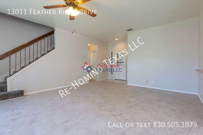 13011 Feather Ridge Dr in San Antonio, TX - Building Photo - Building Photo