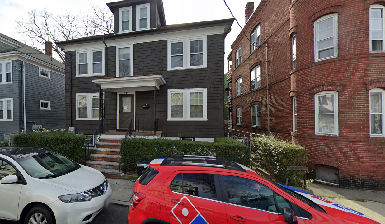 72 Belden St, Unit 2 in Boston, MA - Foto de edificio