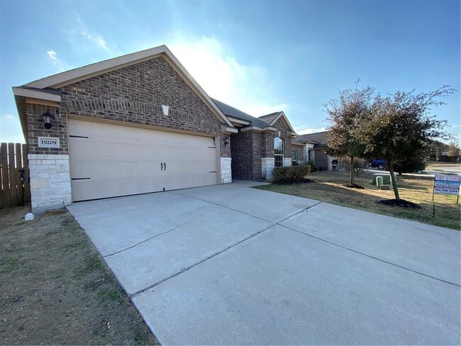 19209 Ellary Ln in Manor, TX - Building Photo - Building Photo