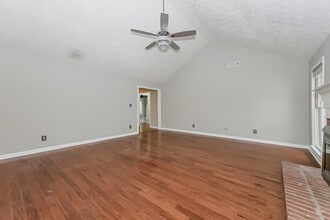 295 N Oakland Cir in Mcdonough, GA - Building Photo - Building Photo