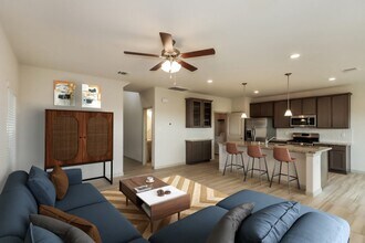 7922 Tuscan Cypress Dr in Cypress, TX - Foto de edificio - Building Photo