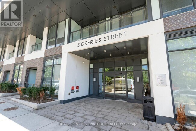 5 Defries St in Toronto, ON - Building Photo - Building Photo