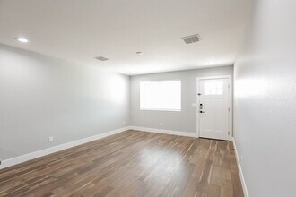 3862 W Tamarisk St in Phoenix, AZ - Building Photo - Building Photo