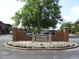 2601 Hillsboro Pike, Unit Villager Condominiums in Nashville, TN - Building Photo