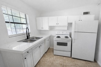 2648 Dellwood Ave in Jacksonville, FL - Foto de edificio - Building Photo