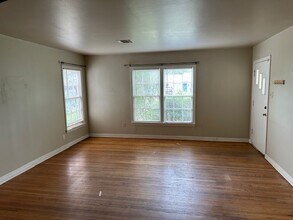 3305 31st St in Lubbock, TX - Building Photo - Building Photo