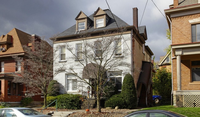 310 Stratford Ave in Pittsburgh, PA - Foto de edificio - Building Photo