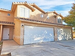 910 Bourbon St in Pahrump, NV - Building Photo - Building Photo