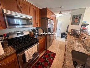 377 Summer St, Unit 3T in Somerville, MA - Building Photo - Building Photo