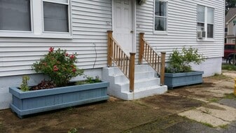 52 Johnson St, Unit 52 rear 1st floor in Leominster, MA - Building Photo