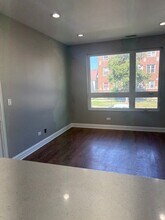 5803 W Superior St in Chicago, IL - Building Photo - Building Photo