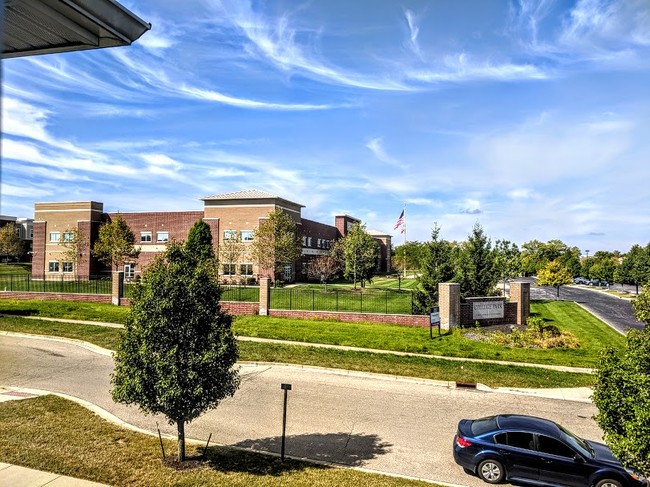 Willow Creek Apartments in Beavercreek, OH - Foto de edificio - Building Photo