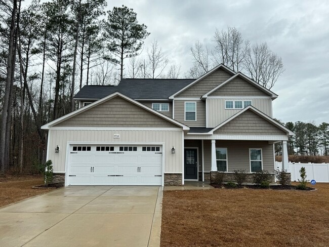 4716 Scenic Pines Dr in Hope Mills, NC - Building Photo - Building Photo