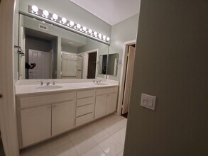 1404 Reggio Aisle, Unit NA in Irvine, CA - Building Photo - Building Photo