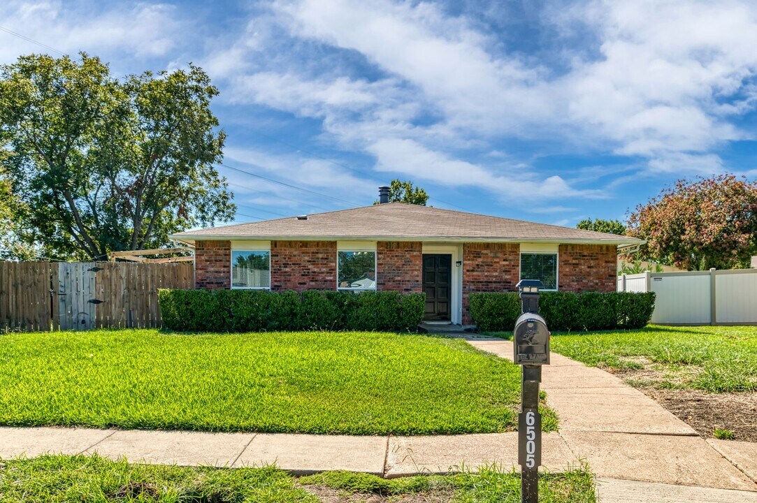 6505 Crockett Ct in Plano, TX - Building Photo
