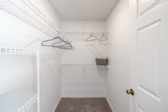 Sunset Lakes in Lakeland, FL - Foto de edificio - Interior Photo