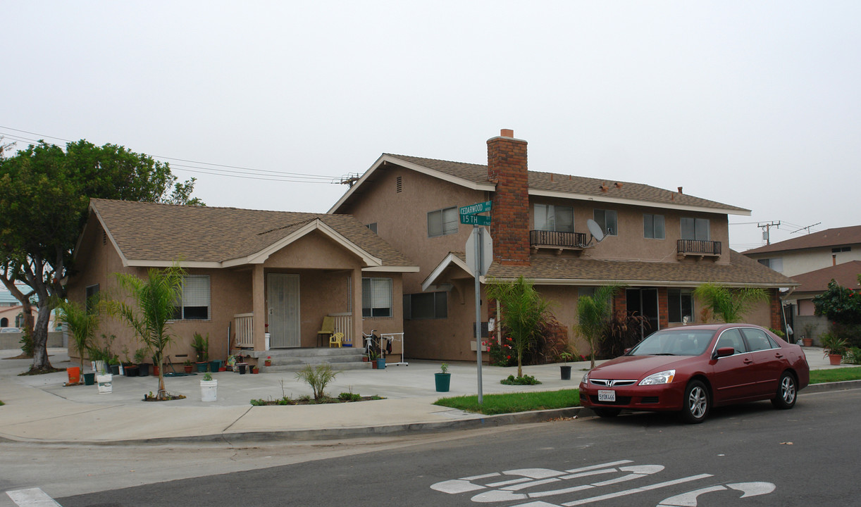 7741 15th St in Westminster, CA - Foto de edificio