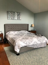 5 Parkington Cir in East Syracuse, NY - Building Photo - Building Photo