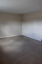 232 Ark Dr in Dallastown, PA - Building Photo - Building Photo