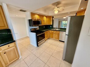 6662 Boca Del Mar Dr in Boca Raton, FL - Building Photo - Building Photo