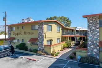 Copper House Apartments in Tucson, AZ - Building Photo - Building Photo