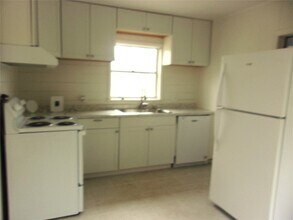 1539 Jerrell Coffee Rd in Columbus, TX - Building Photo - Building Photo