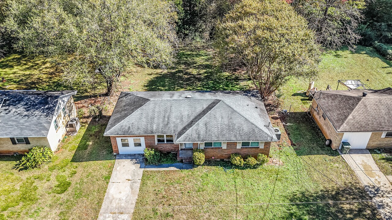 3610 Dawnwood Dr NW in Huntsville, AL - Building Photo