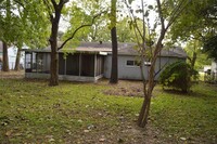 326 Greenbriar Dr photo'