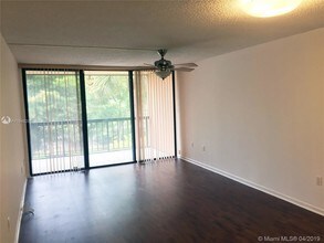 10815 SW 112th Ave-Unit -311 in Miami, FL - Building Photo - Building Photo