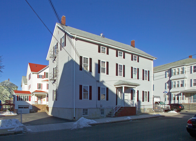 887 Cherry St in Fall River, MA - Building Photo - Building Photo