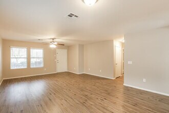 7238 S 40th Ln in Phoenix, AZ - Foto de edificio - Building Photo