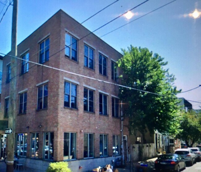 2146 E Susquehanna Ave, Unit 2
