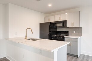 Parkwood Place in Dayton, OH - Building Photo