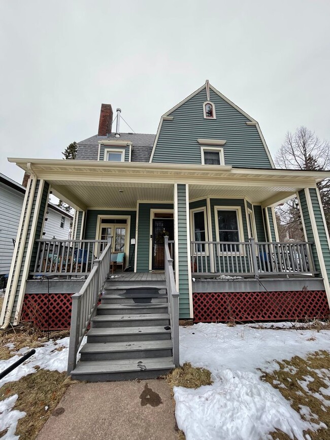 1931 E 3rd St in Duluth, MN - Building Photo - Building Photo