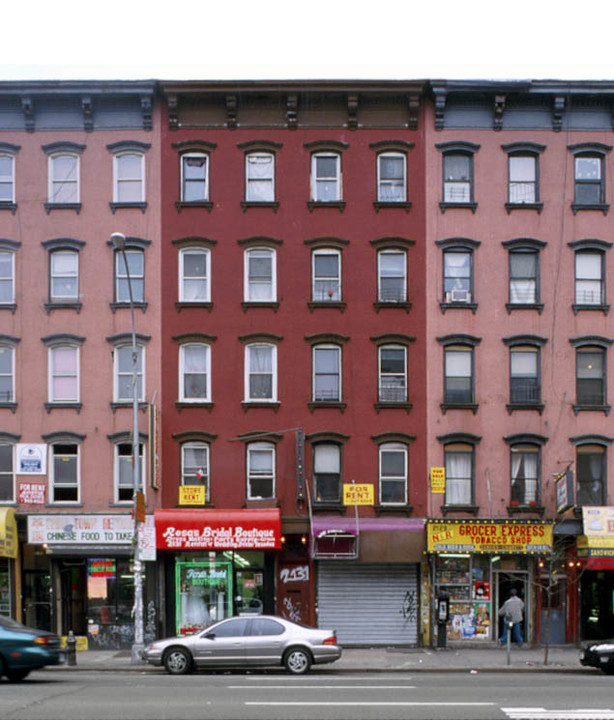 2131 Third Ave in New York, NY - Building Photo