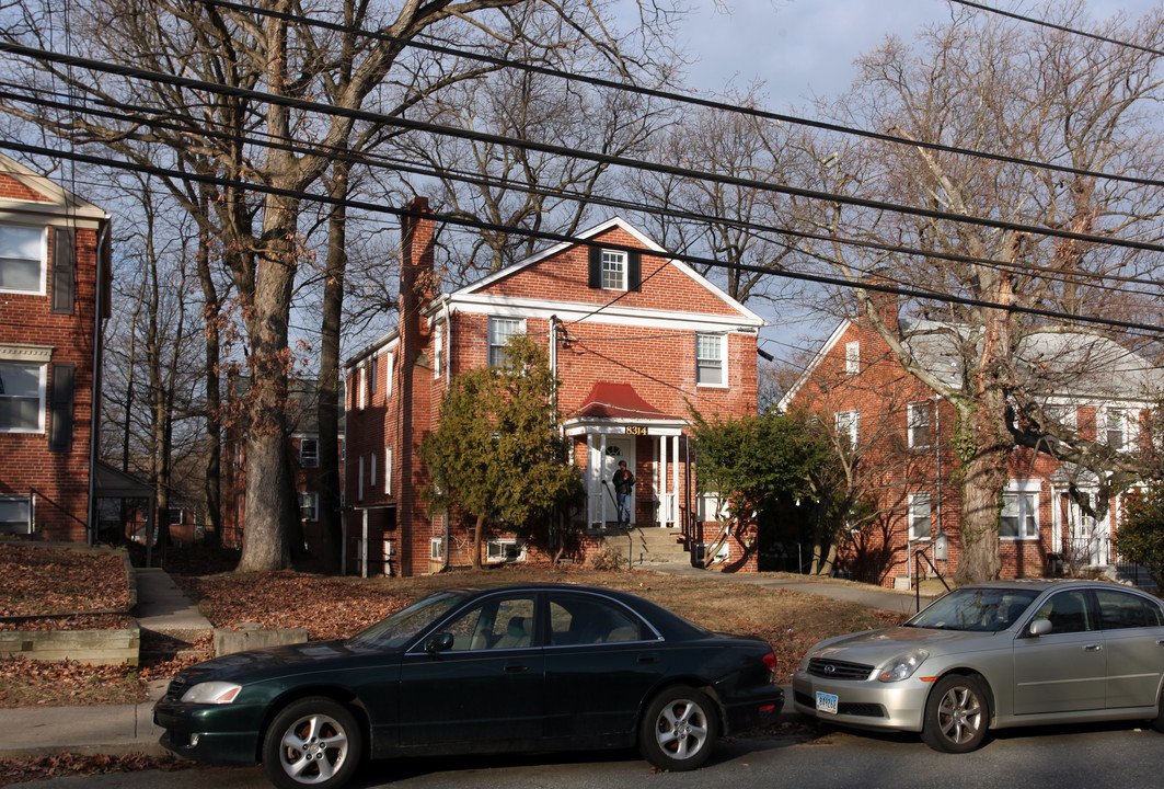 8314 Flower Ave in Takoma Park, MD - Building Photo