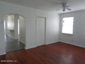 533 3rd Ave N in Jacksonville Beach, FL - Building Photo - Building Photo