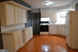 24 N Charlotte St-Unit -201 in Pottstown, PA - Building Photo - Building Photo