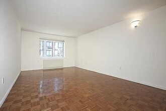 50 Battery Pl in New York, NY - Building Photo - Building Photo